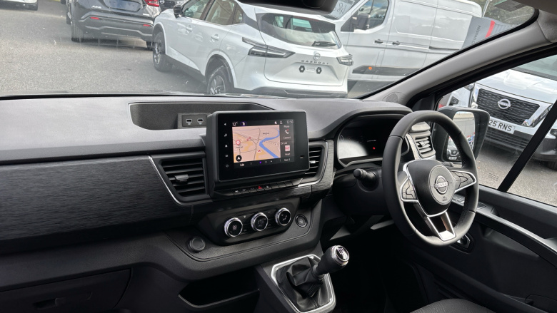 Nissan Primastar 30 L2 Diesel 2.0 dCi 150ps H1 Tekna Van